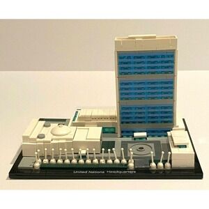 LEGO Architecture United Nations Headquarters #21018 Retired
